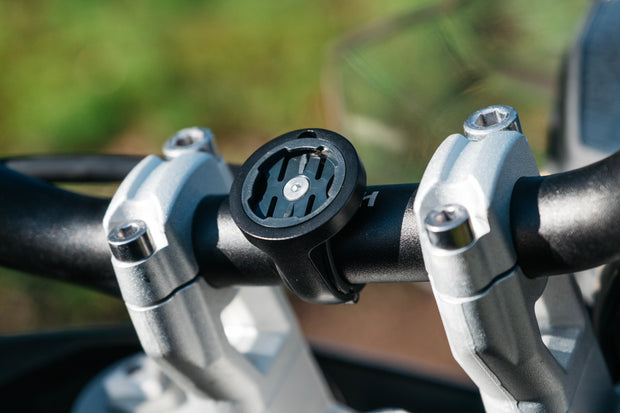 beeline-moto-2-bar-mount-on-bars-between-risers