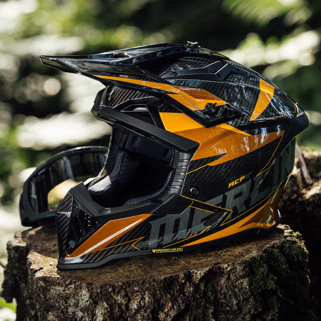 Merlin Recon Carbon Fibre Enduro Helmet – Code Gloss