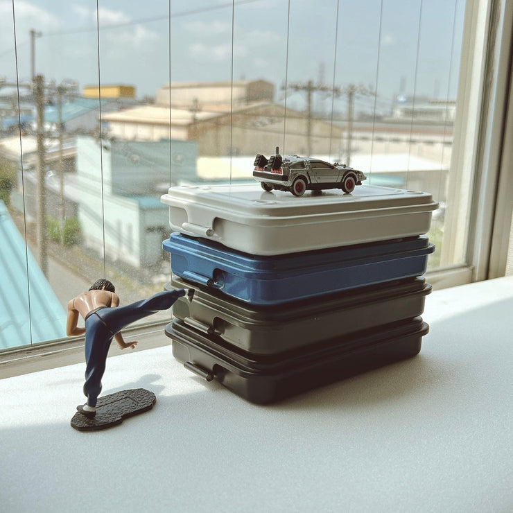 small-stackable-toolboxes-different-colours