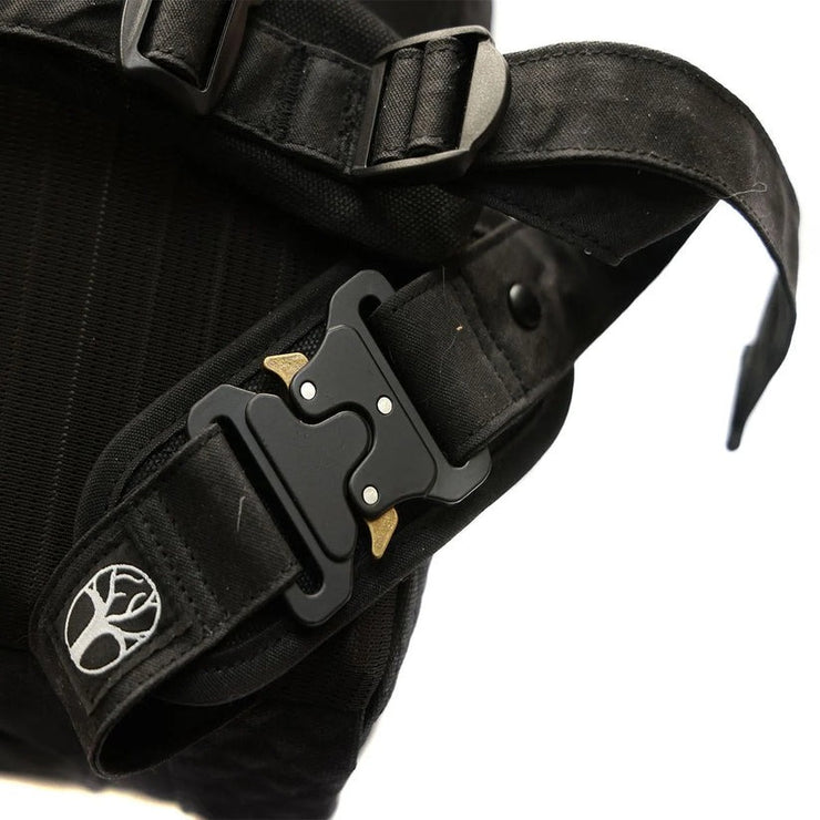 wentworth moto sidekick waxed canvas motorcycle backpack helmet sling