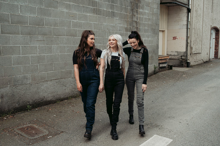 women-wearing-deminn-motorcycle-dungarees-with-kevlar