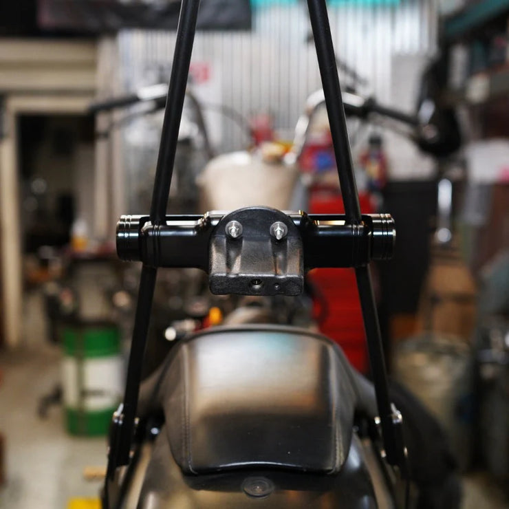 TJ Brutal Customs 3L Lockable Jerry Can and Sissy Bar Mount - Red