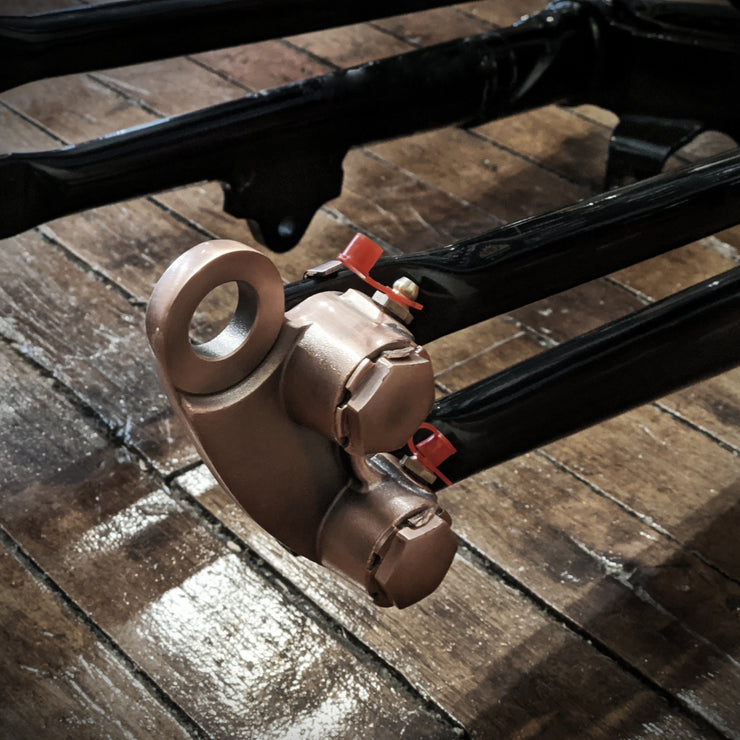 Hardbody Antique Style Springer - Black/Copper